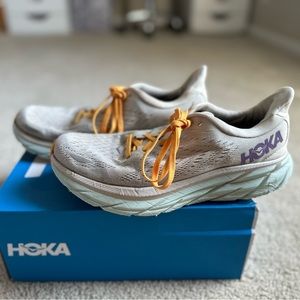 Hoka Clifton 8